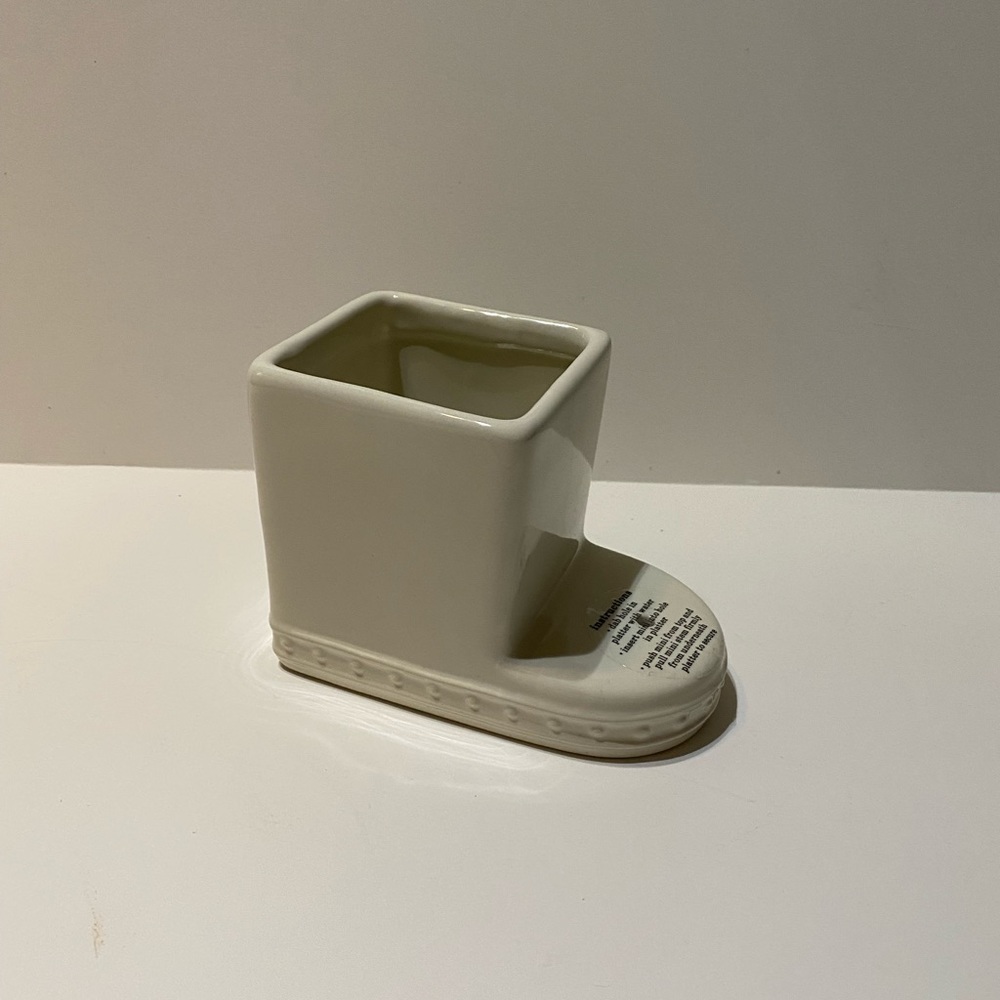 Nora Fleming New Cutie Container CC01